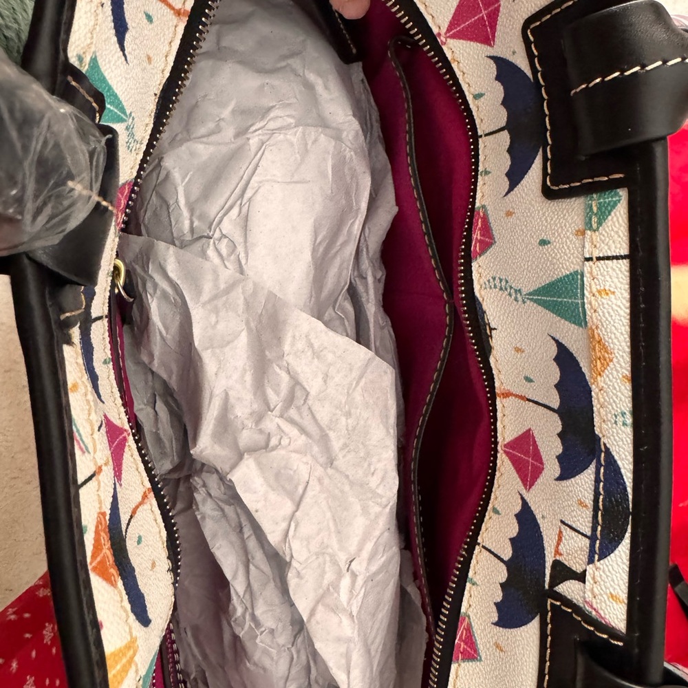 RARE 🦄 BRAND NEW Dooney & Bourke Mary Poppins Returns Tote! - Picture 8 of 13